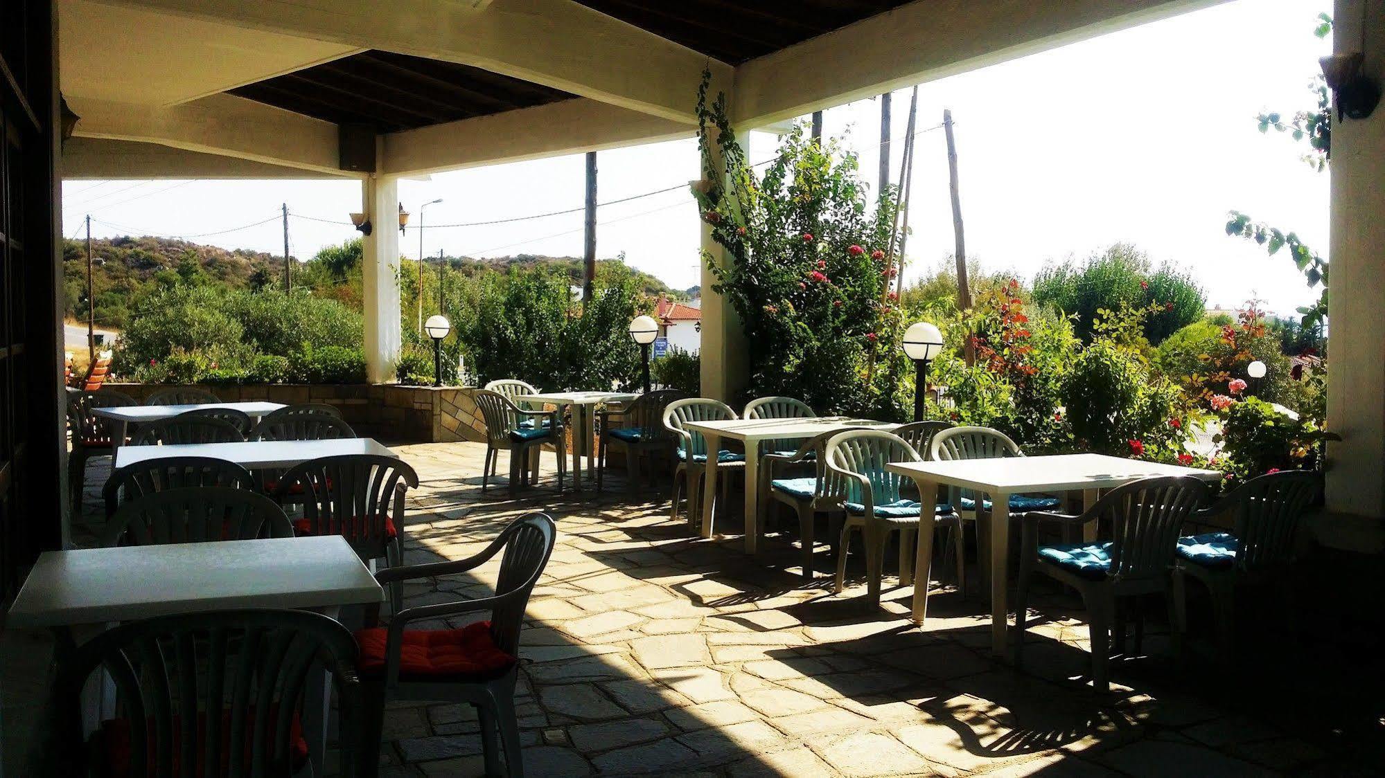 Hotel Ermioni Каламици Экстерьер фото